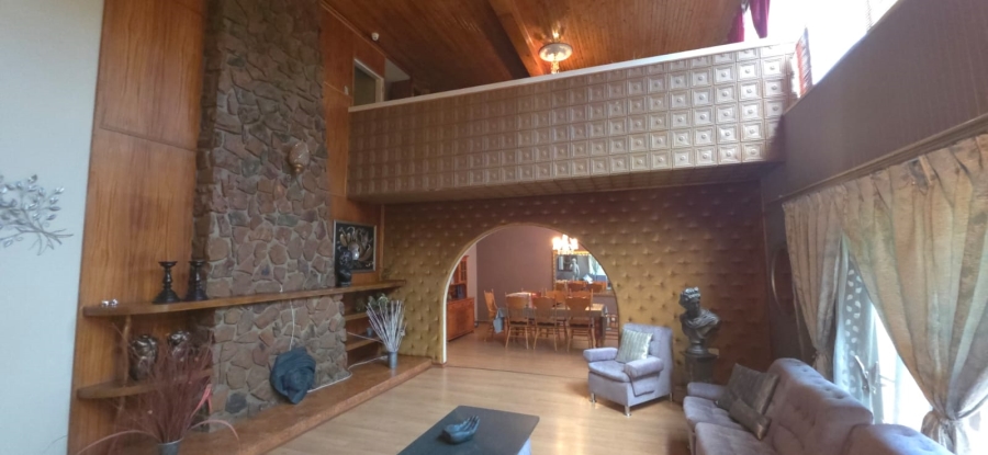 6 Bedroom Property for Sale in Wilkeville North West